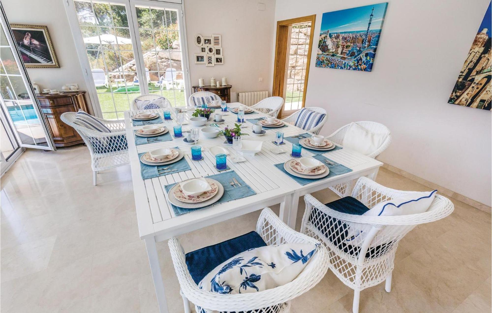 Nice Home In Cabrils With House A Mountain View 외부 사진