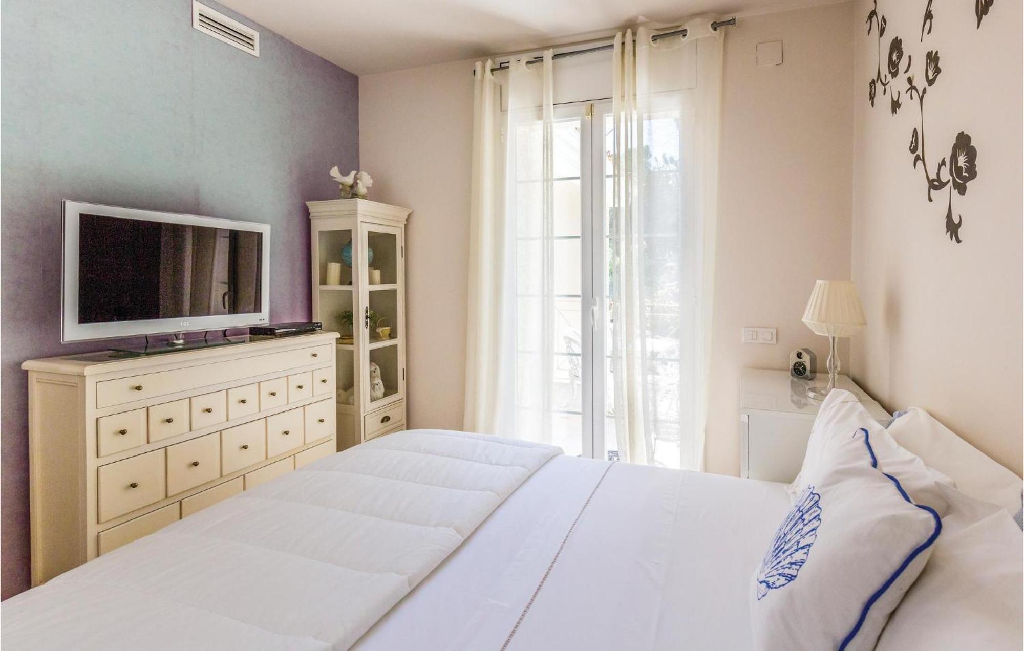 Nice Home In Cabrils With House A Mountain View 외부 사진