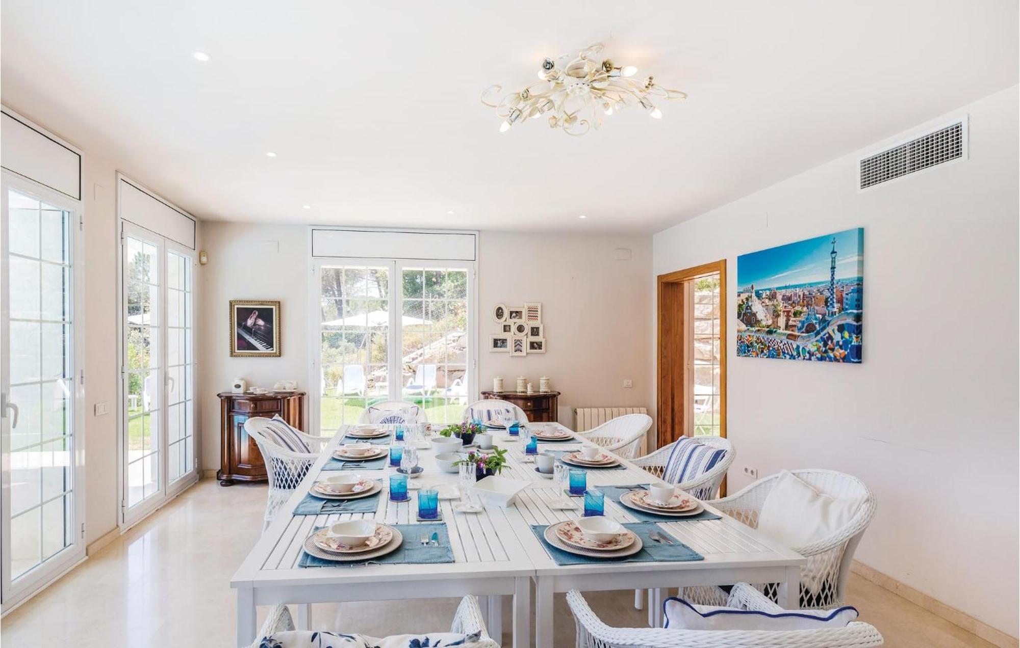 Nice Home In Cabrils With House A Mountain View 외부 사진